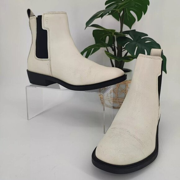Ugg Women's Emmeth Chelsea White Jasmine Leather Boots Size 9 US - Picture 1 of 12